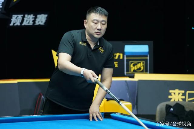 判罚点球的 判罚点球的