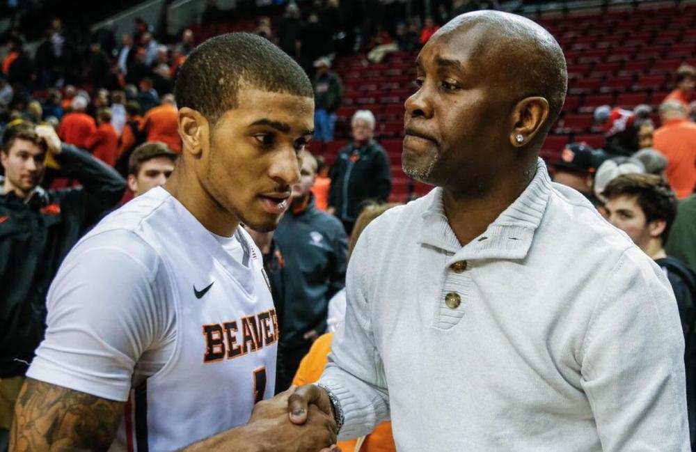 萨从过去的 萨从过去的