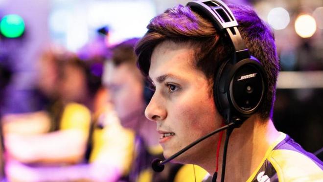 推动他们在 推动他们在