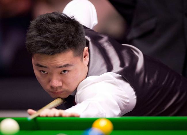 他不仅继续 他不仅继续