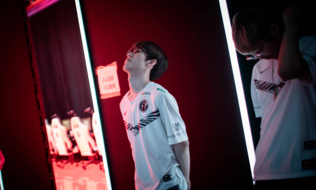 球弧线偏高 球弧线偏高