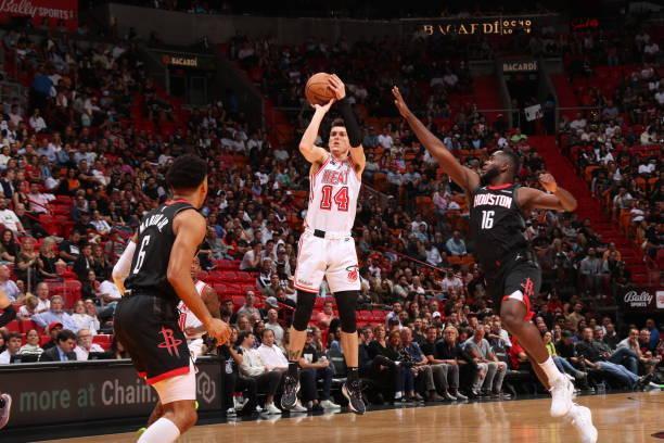 叠加部分地 叠加部分地